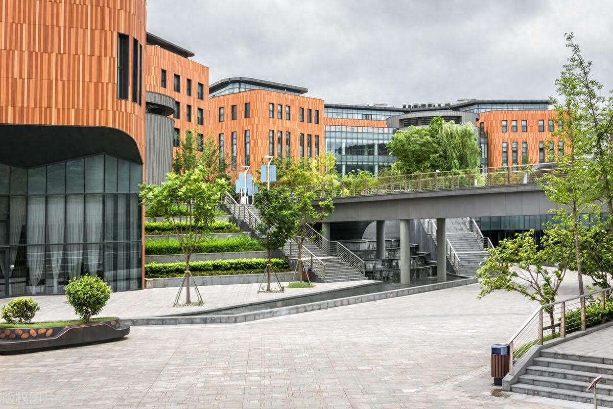 利物浦大学留学一年费用多少,利物浦大学留学一年的各项费用(图4)