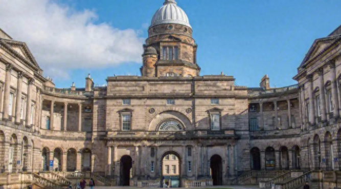 英国读大学的费用多少,英国前10名的大学费用一览(图8)