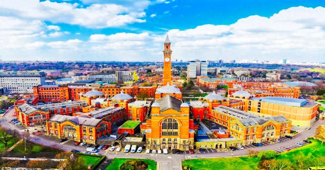 什么专业容易出国留学,英国留学中国留学生最多的三个专业分享(图1)