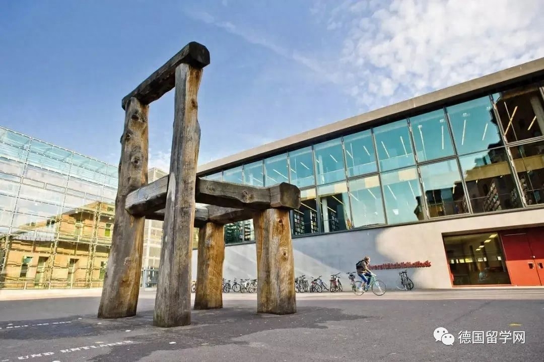 有没有免学费读艺术设计的院校,不容错过的学科排名德国第二的高校分享(图1)