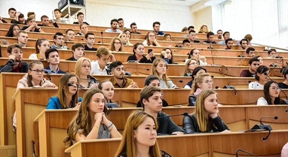 心理学专业想去俄罗斯留学选啥好,24年俄罗斯留学心理学排名前10院校专业解读(图2)