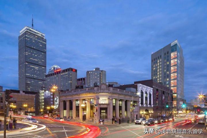 好想去美国伯克利音乐学院该怎么申请,2024年最新的美国伯克利音乐学院报考指南附考点及专业解析(图8)