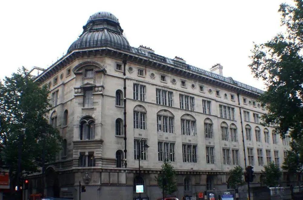 服装设计留学不知道如何择校,我这有份全网最强的服装设计留学攻略分享(图7)