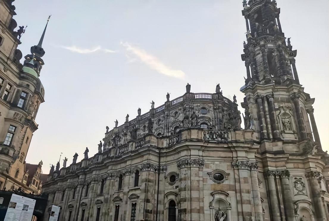 艺术生出国留学费用是多少,德国艺术留学一年的费用一览(图2)