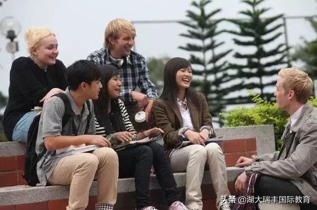 送孩子出国留学真的好吗,浅谈国内外教育区别及留学优势解析(图8)