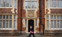 女生英国留学专业有哪些,适合女生的8大英国专业推荐(图5)