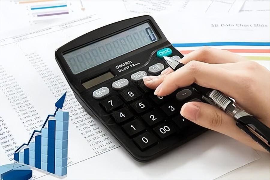 高中出国留学去哪里好,10至40万的留学预算方案分享(图1)