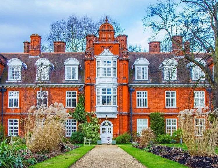 出国留学本科专业怎么选择,QS最受欢迎的10大热门专业盘点(图5)