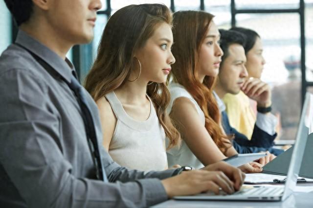 金融留学回国就业有哪些优势,金融留学精英归国的4大优势详解(图1)