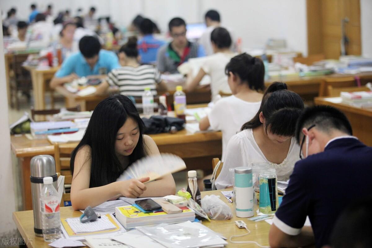 自己攒钱出国留学怎么办,一份给靠自己工作攒钱出国留学学生的实用建议(图1)