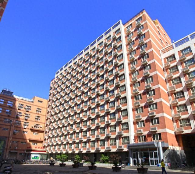 初中毕业去新加坡留学费用,全方面解析初中留学新加坡的费用(图1)