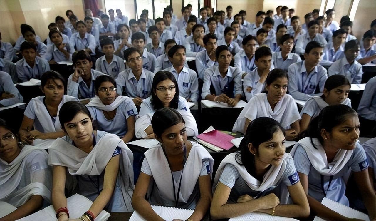 印度留学一年多少钱,一文带你深度了解印度留学费用(图2)