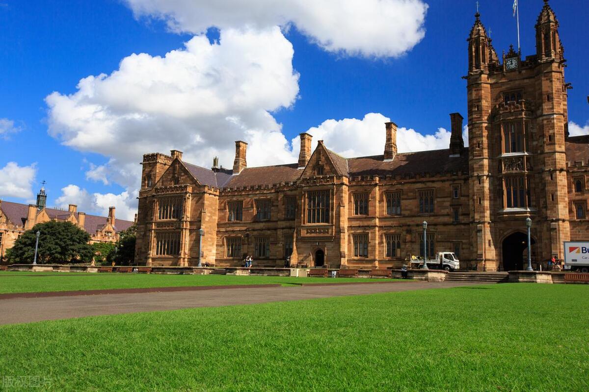 澳洲高中生怎么出国留学,高考成绩直接申请的7所澳洲大学推荐(图1)