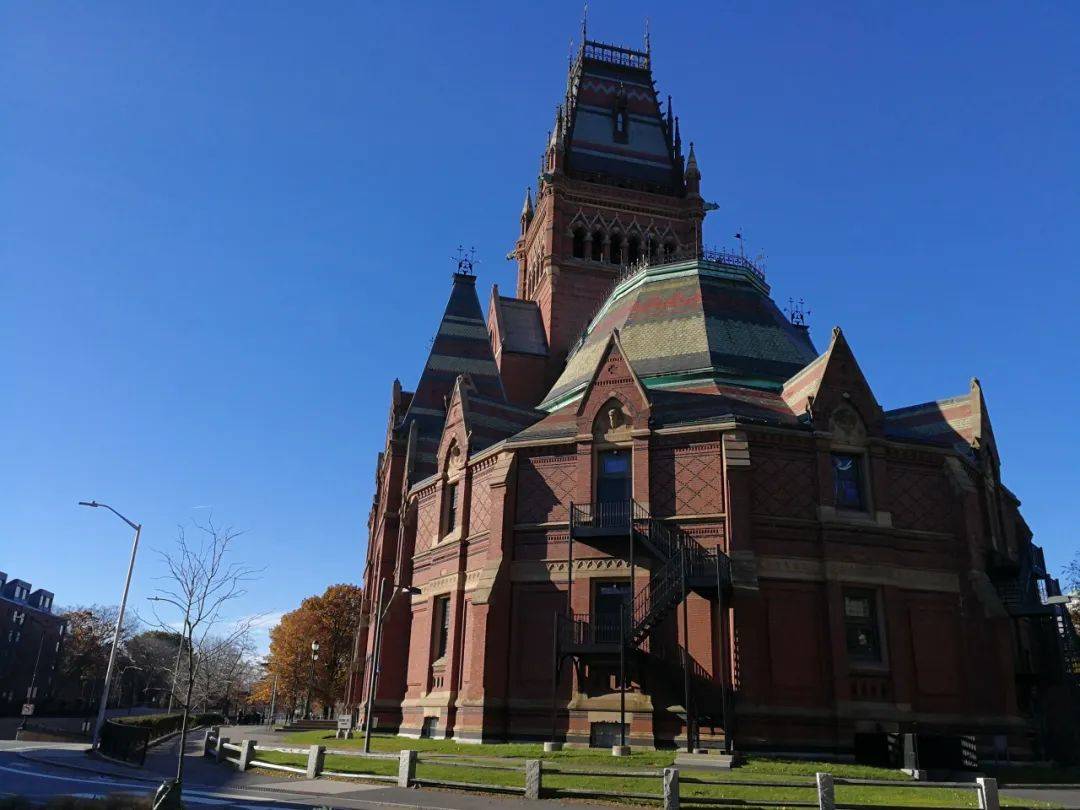 哈佛留学费用一年大概多少人民币,哈佛留学的详细费用一览(图1)