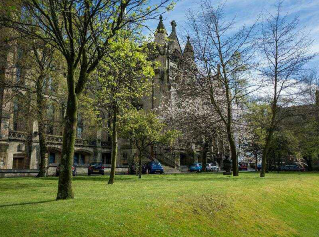 兽医出国留学哪里好,英国规模最大的英国皇家兽医学院介绍(图1)