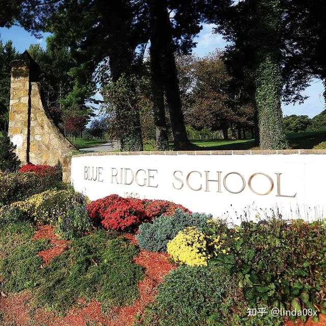 美国寄宿中学留学要多少钱,美国寄宿高中留学费用明细表一览(图2) 在美国寄宿中学留学,一年要花多少钱?