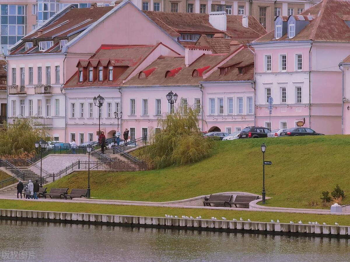 俄罗斯留学前景如何,留学俄罗斯的优势及就业前景详解(图1)