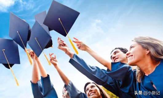 家境一般出国留学去哪些国家,2个适合普通家庭留学的案例分享(图1)