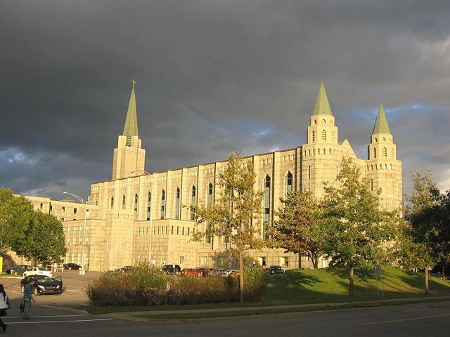 留学加拿大拉瓦尔大学好吗,加拿大名校拉瓦尔大学详细解说(图1) 留学加拿大你不知道的名校:拉瓦尔大学