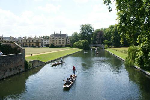 在剑桥留学需要花多少钱,英国剑桥大学留学一年的总费用一览(图2)