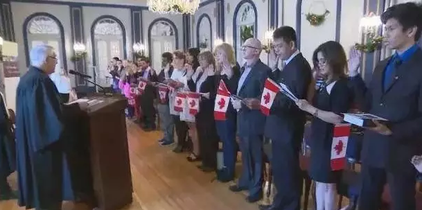 1532331951398713.png 美国收紧加拿大移民持续宽松!华人移民加拿大更加容易!