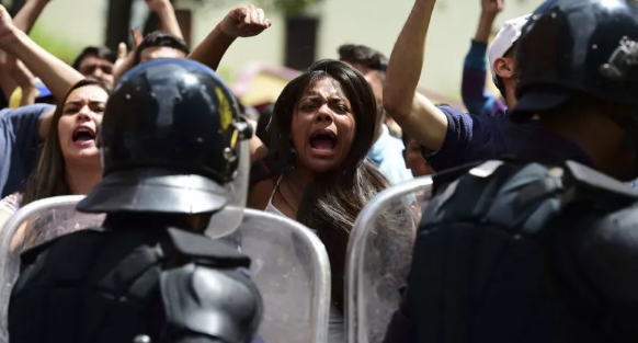 1532937149172872.png 移民新加坡,给家人一个最安全的生活环境!