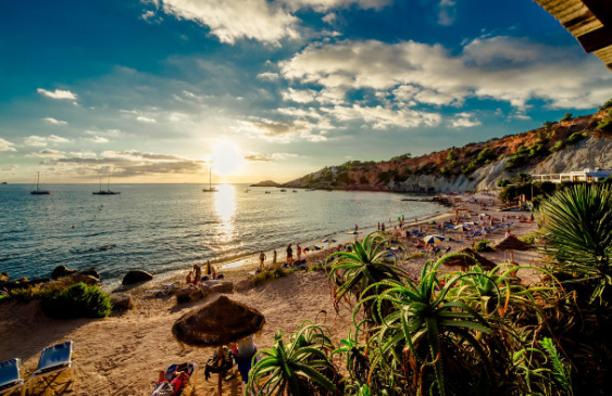 1533712816135543.png 西班牙购房移民的政策是怎样的?