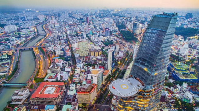 这个东南亚国的楼市火了，租金回报率6.4%！炒房团跑步入场