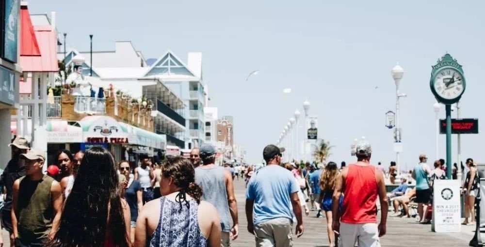 世界移民报告：美国仍为最大的移民目的地国