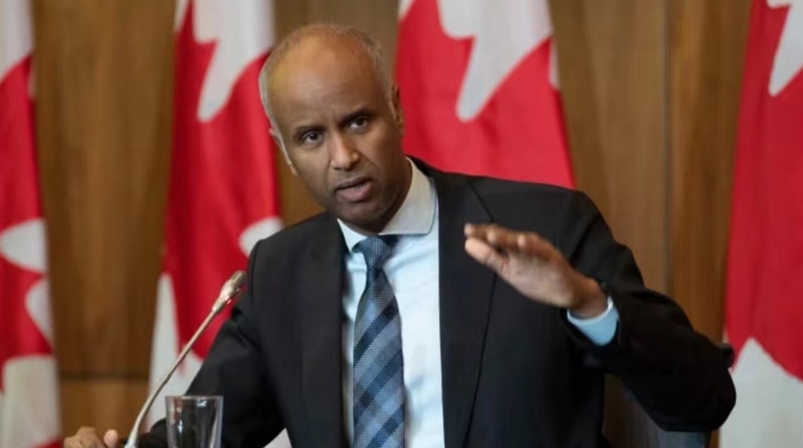 加拿大持工签者可买房！加拿大海外买家2年内禁止购房被放宽