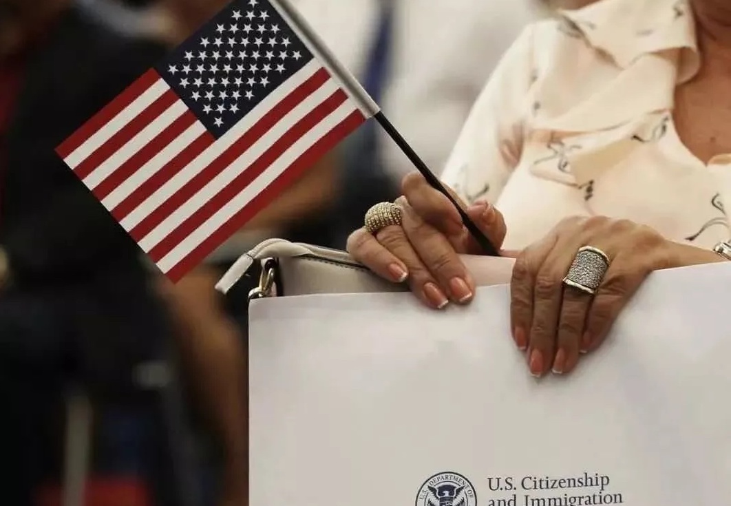 美国EB1A移民随行移民子女年龄算法，子女怎么冻龄