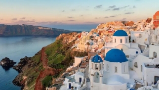 恭喜J女士一家获希腊永居粉卡