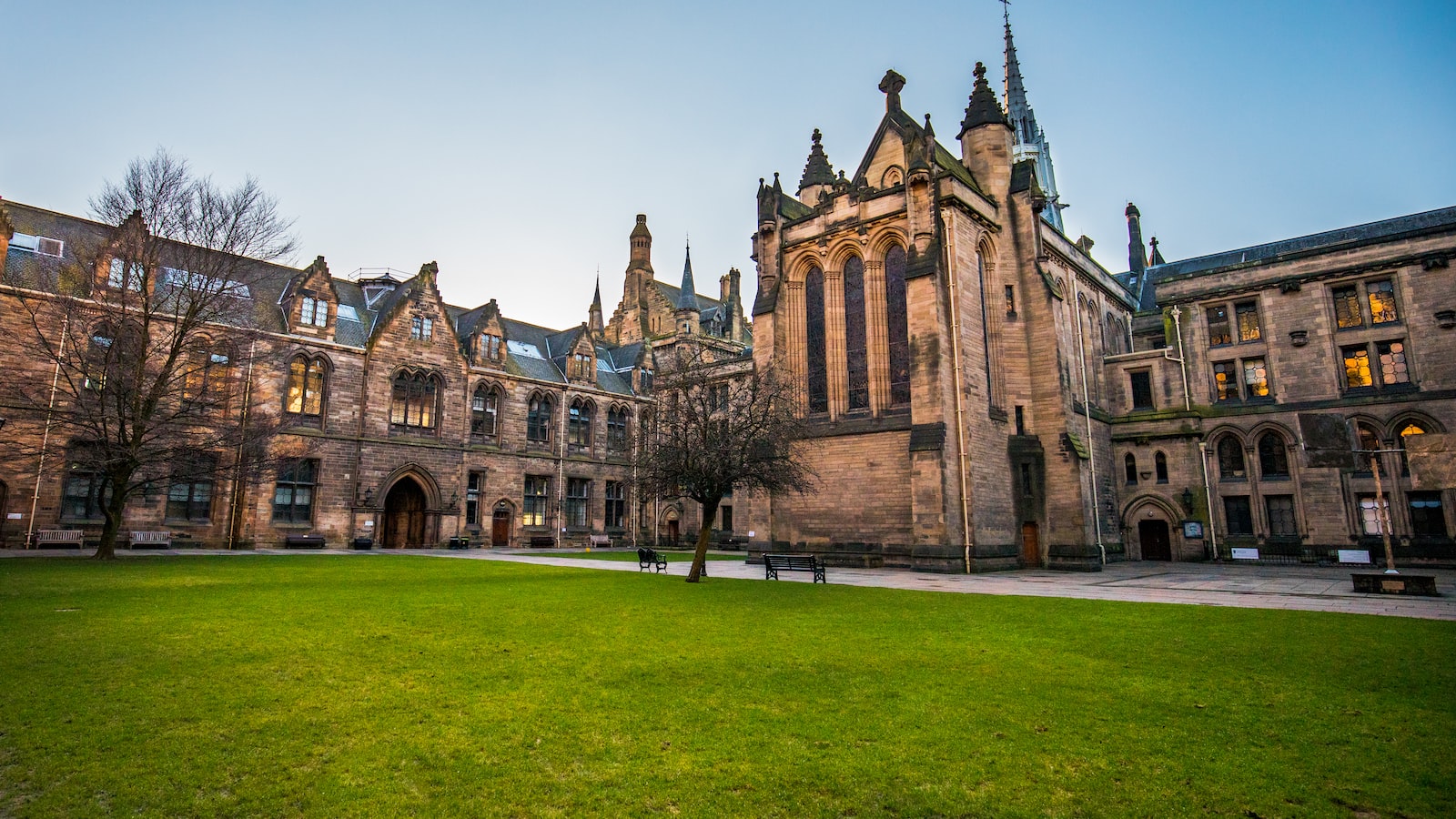 加大打击非法移民力度 英国本月实施租房新规